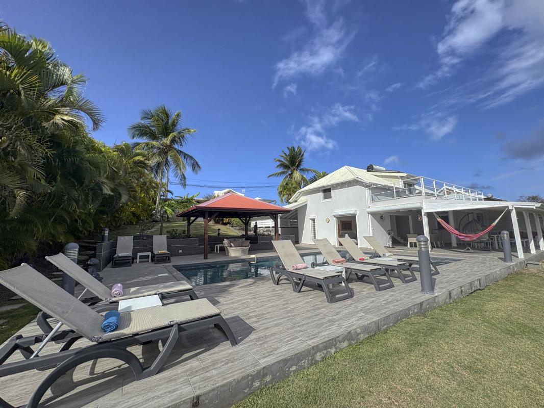 7.Location villa piscine vue mer Saint François Guadeloupe_Piscine